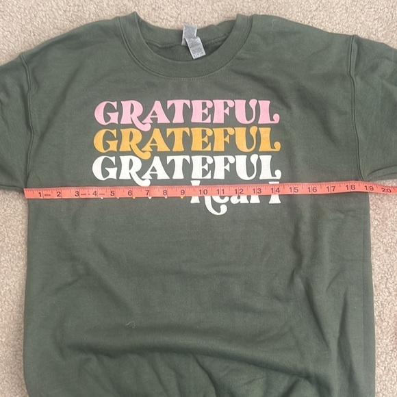 New Grateful Heart‎ Sweatshirt Olive Green Graphic Print Pullover Top Ladies S - Picture 8 of 8
